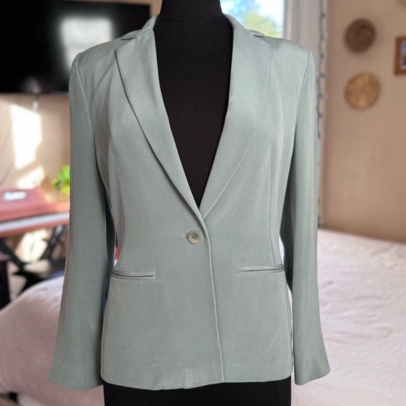 Katherine Kelly Collection Women’s Silk Blazer Size 4 - Picture 3 of 12